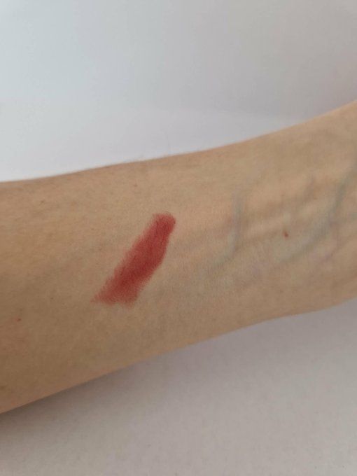 Rouge à lèvres n°73